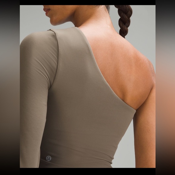 New with tags lululemon Align Asymmetrical
Long-Sleeve Shirt, Size 6, Nomad. - Picture 13 of 14